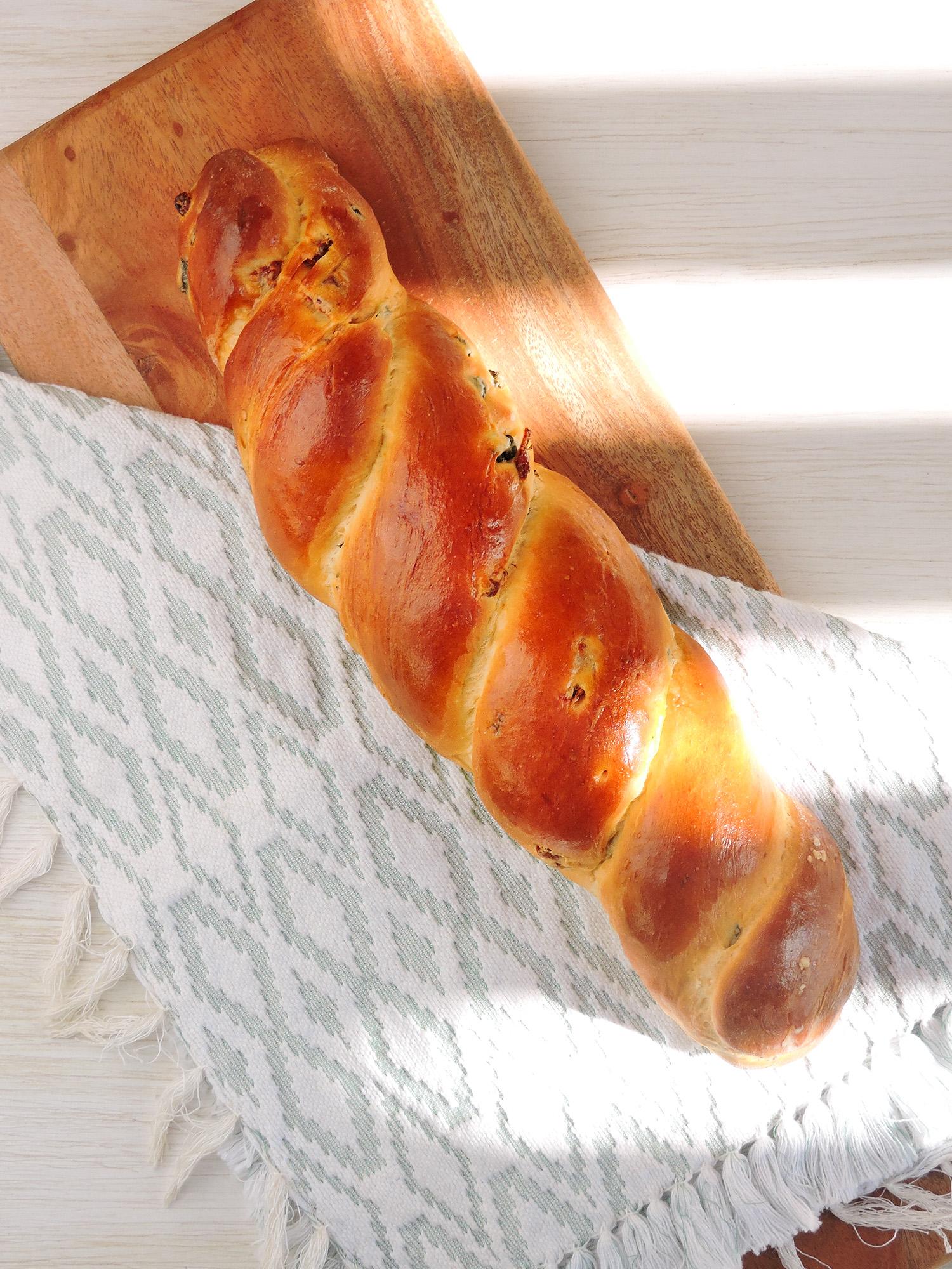 Braided Brioche Green Olives & Sundried Tomatoes