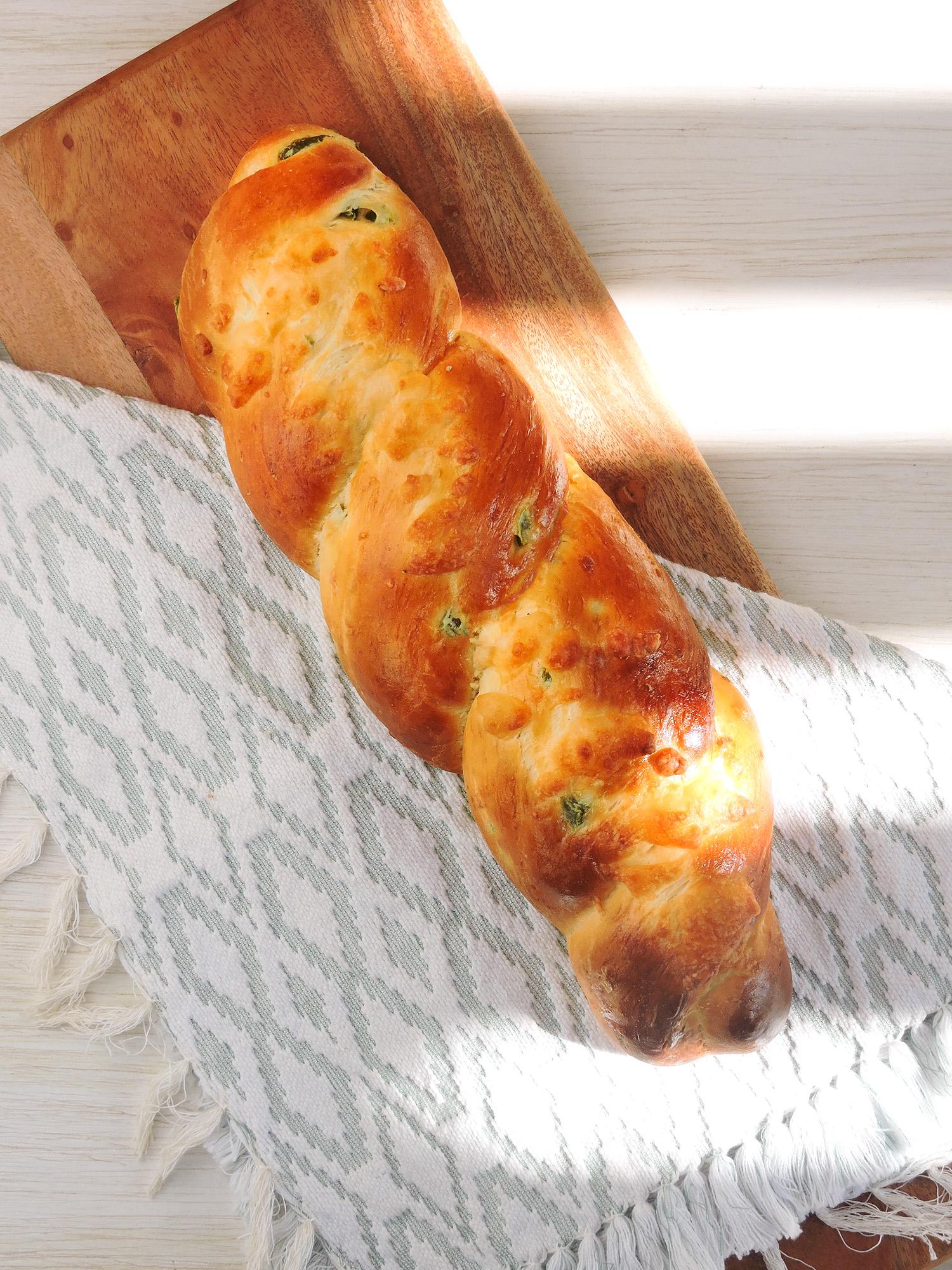 Braided Brioche Cheese & Jalapeno 